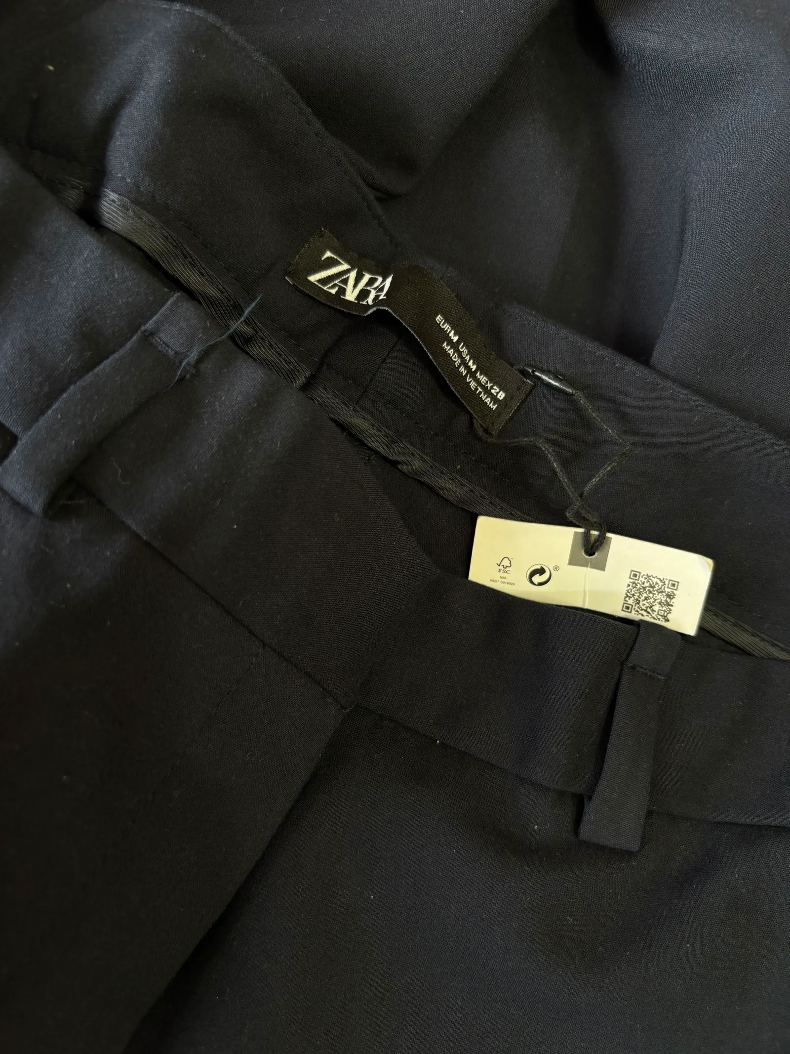 Zara elegantne pantalone