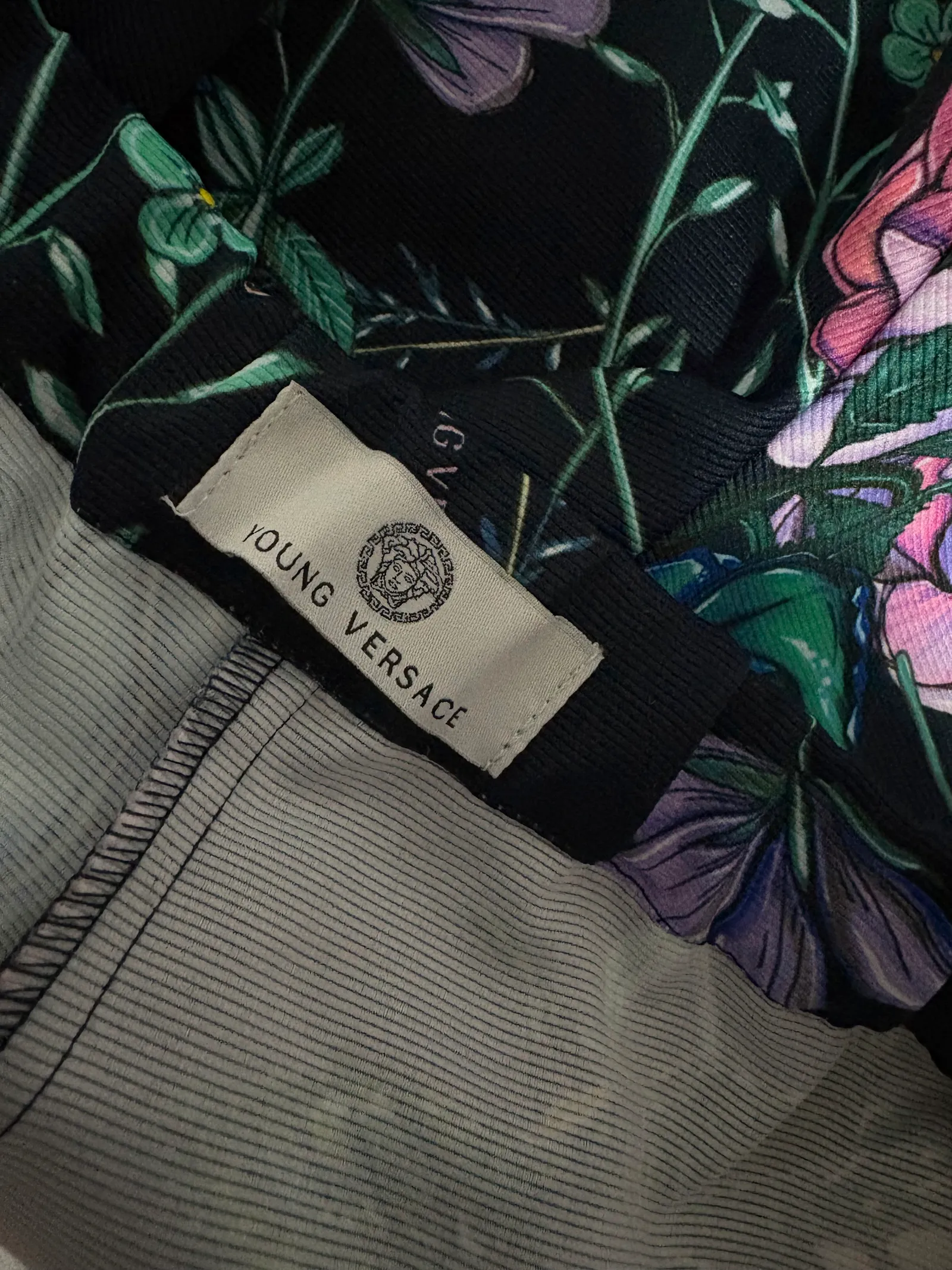 Versace cvetni šorts