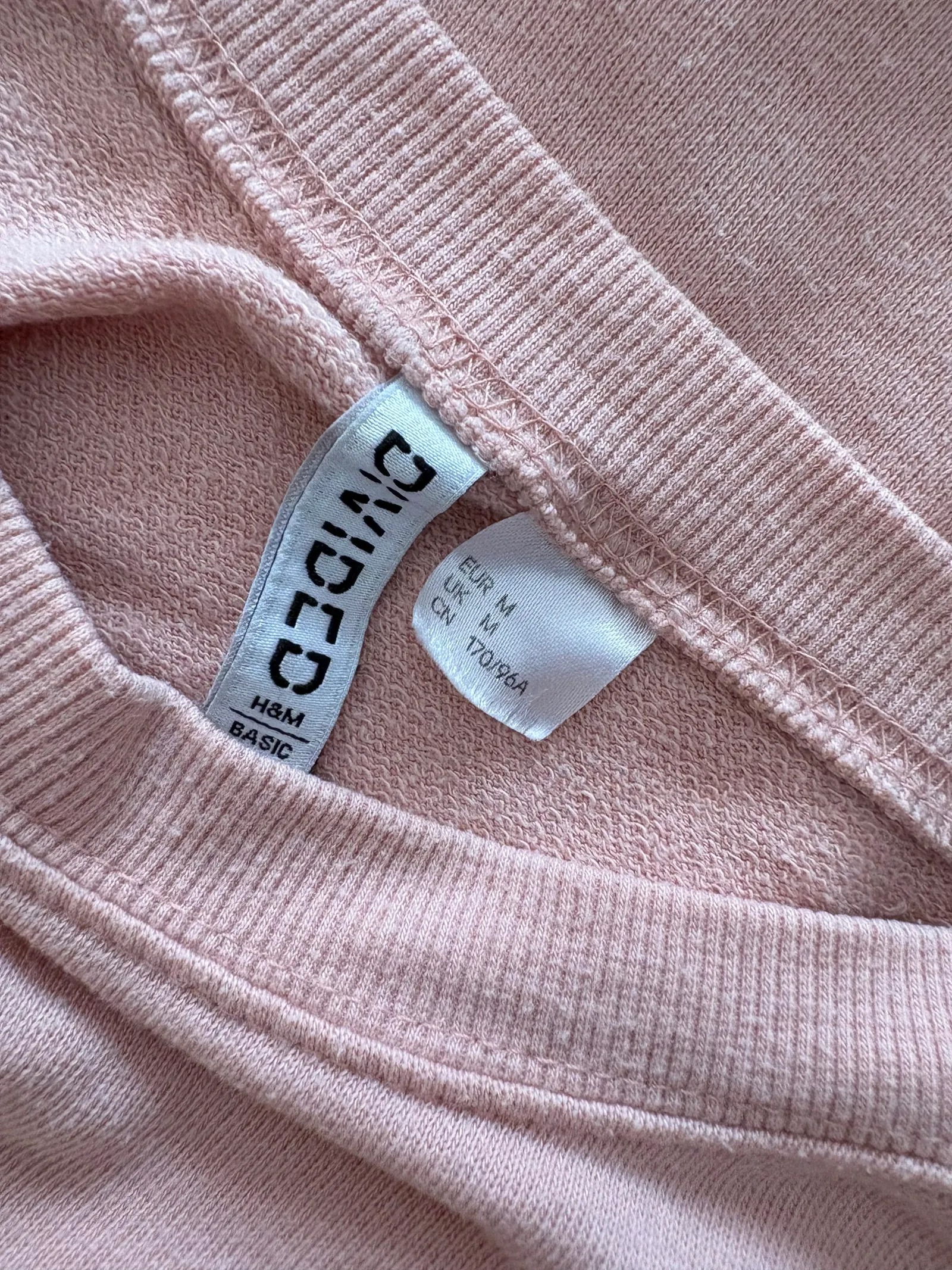 H&M duks