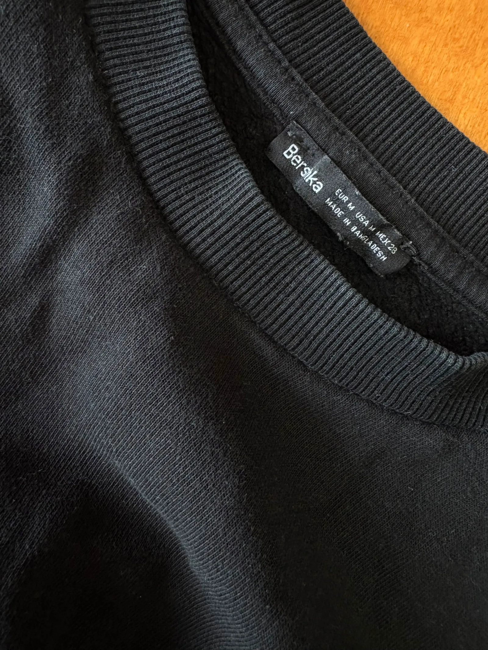 Bershka crop duks